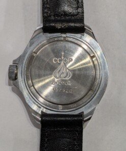 Vostok Komandirskie della Vittoria - Memoriale 1945 Treptower Park - Grade A 16 a close up of a watch