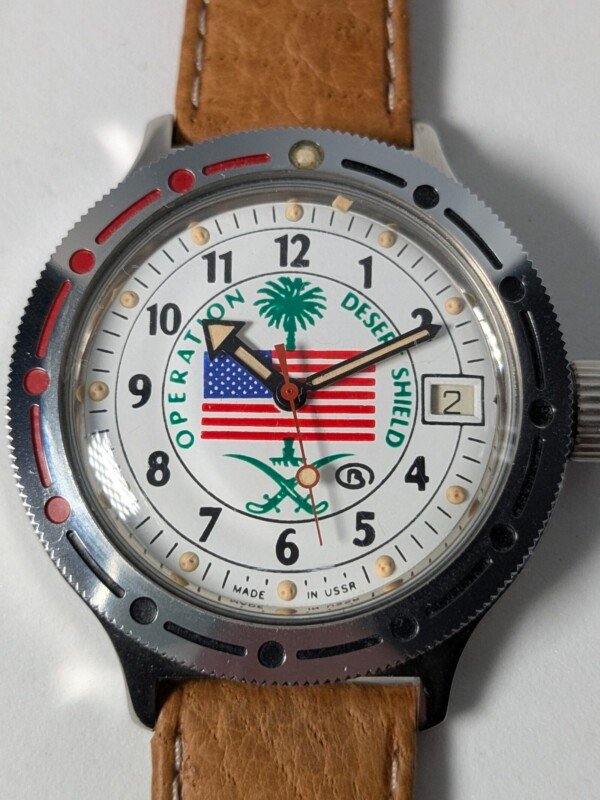 Guida all'Acquisto di Orologi Russi Vintage: Consigli per Principianti e Collezionisti Esperti 5 orologio-sovietico-vostok-amphibia-desert-shield-meccanico-automatico