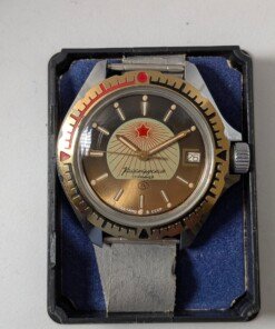 vostok-komandirskie-rising-sun-orologio-sovietico-con-scala-rossa-e-ghiera-bicolore