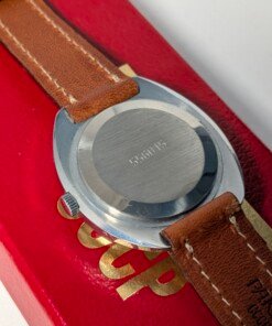 Orologio Raketa RAKY con quadrante bianco e lettere cirilliche decorative, movimento Raketa anni '90