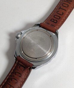Orologio Vostok komandirskie Tank transizionale con cinturino e custodia 18 Orologio Vostok Komandirskie Tank russo