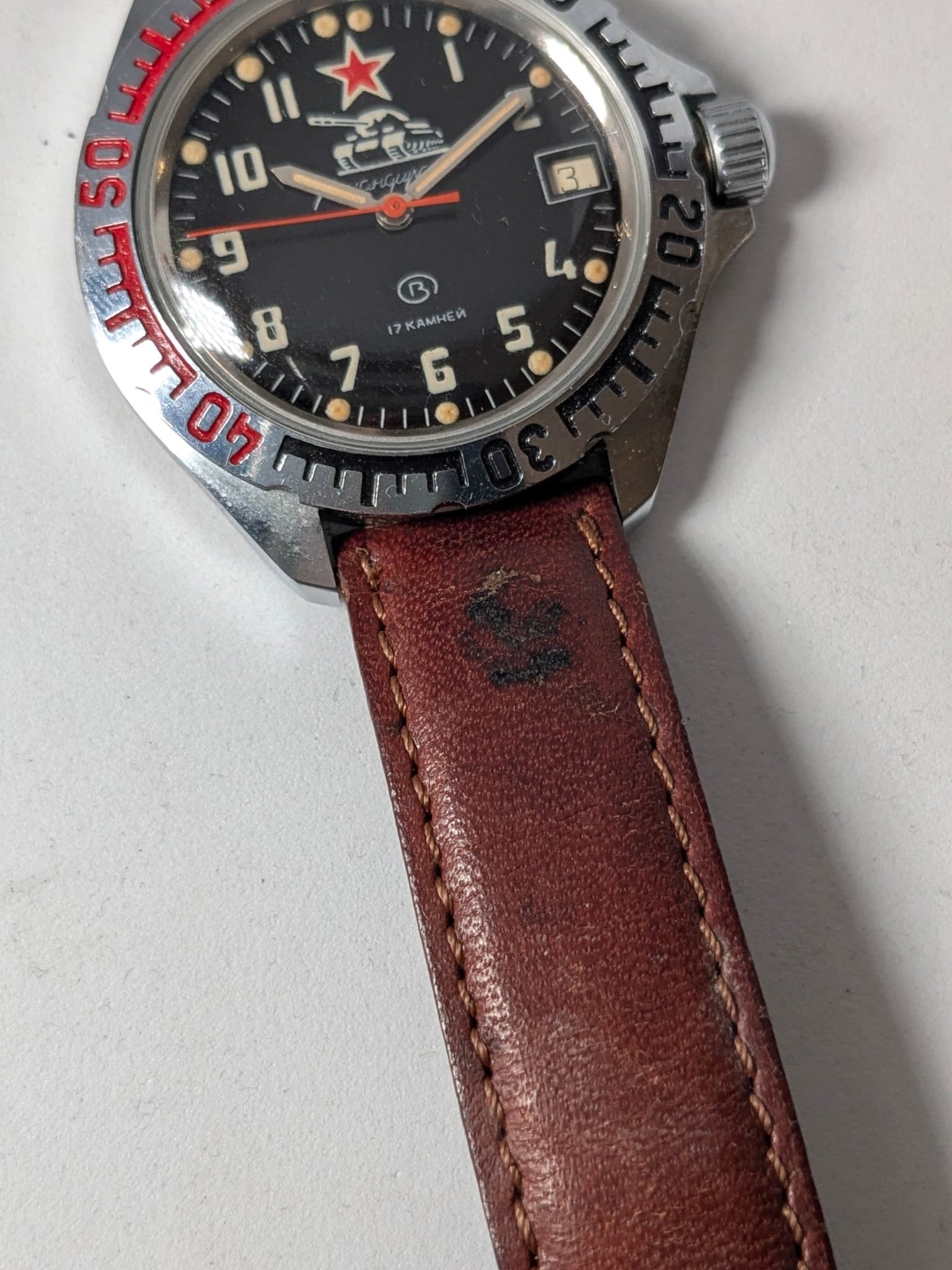 Orologio Vostok komandirskie Tank transizionale con cinturino e custodia 3 Orologio Vostok Komandirskie Tank russo