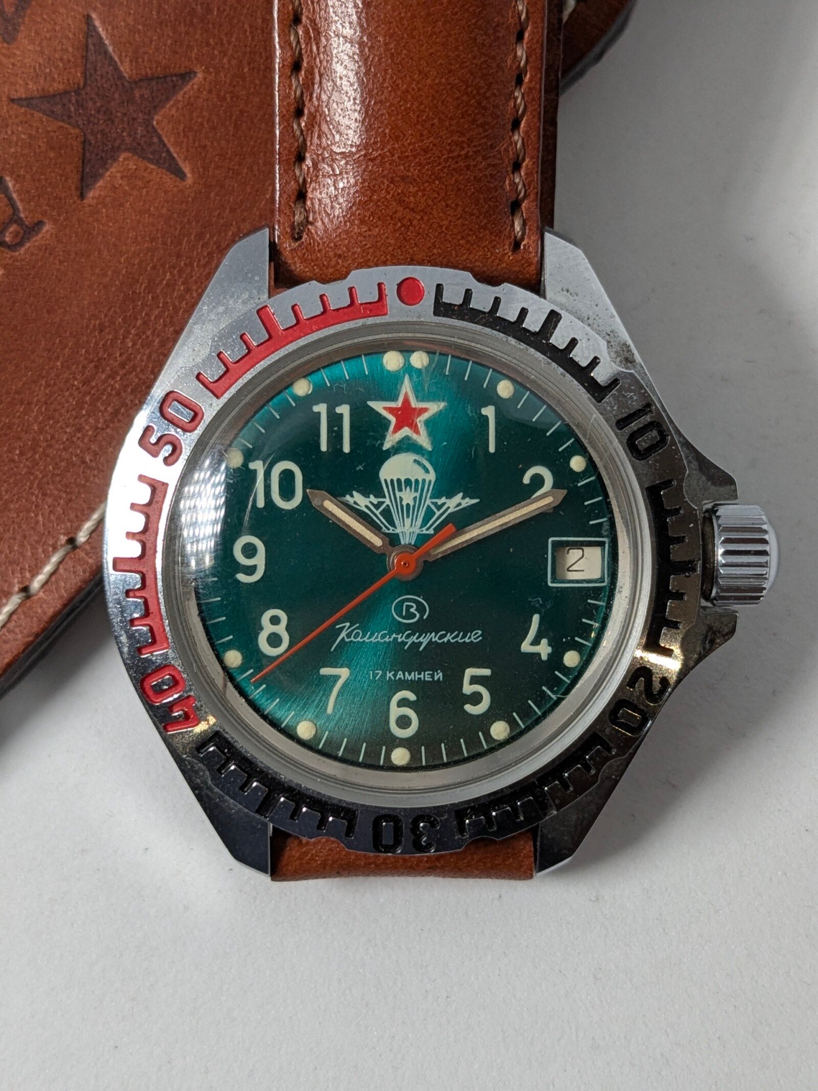 Orologio Vostok komandirskie Paratrooper transizionale con cinturino e custodia 1 Vostok komandirskie Paratrooper