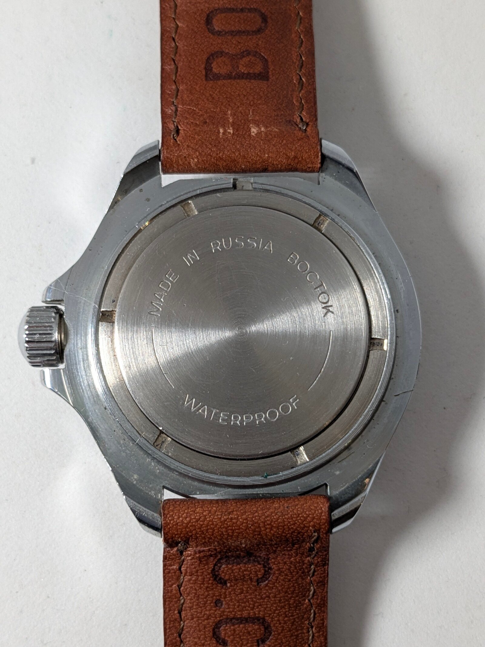 Orologio Vostok komandirskie Paratrooper transizionale con cinturino e custodia 11 Vostok komandirskie Paratrooper