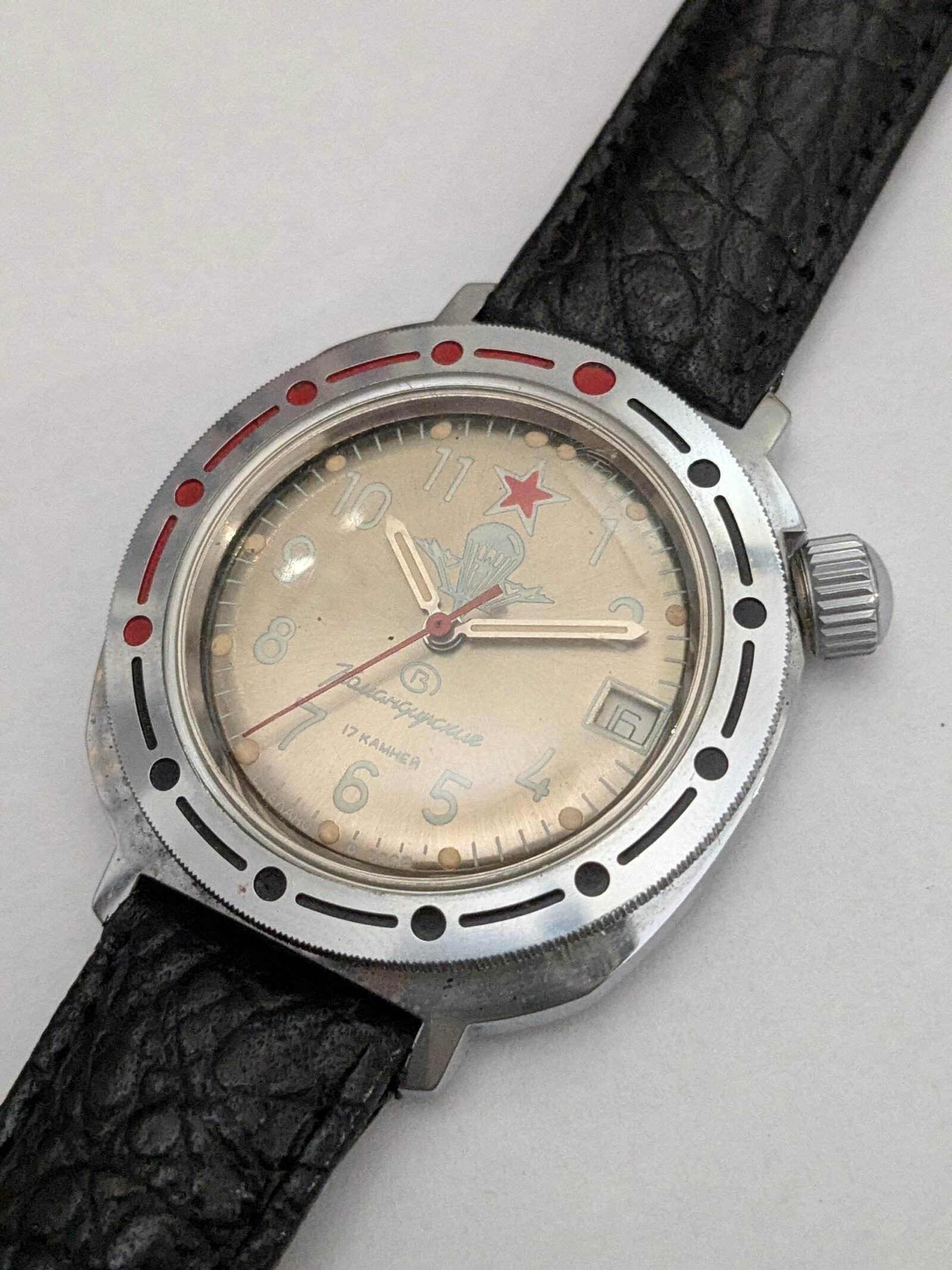 Vostok komandirskie Paratrooper 2414 corona a ore 2 - Grade B 3 Vostok Komandirskie Paratrooper sovietico con corona a ore 2