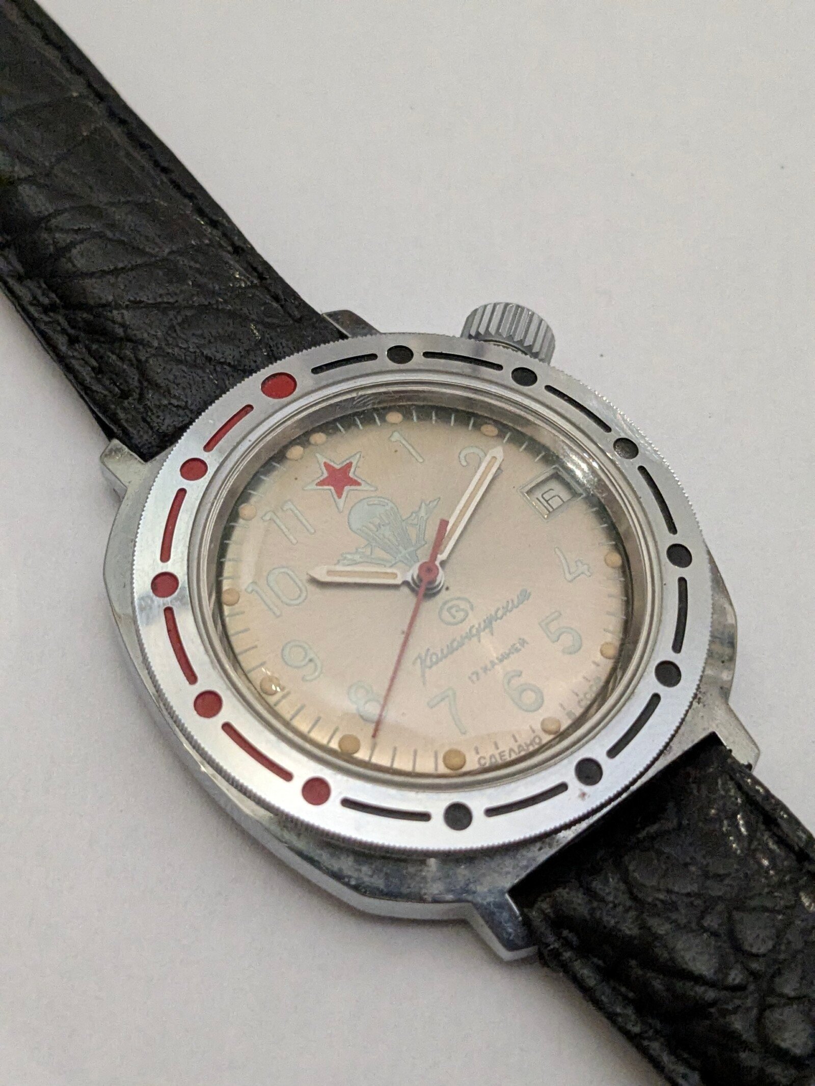 Vostok komandirskie Paratrooper 2414 corona a ore 2 - Grade B 4 Vostok Komandirskie Paratrooper sovietico con corona a ore 2