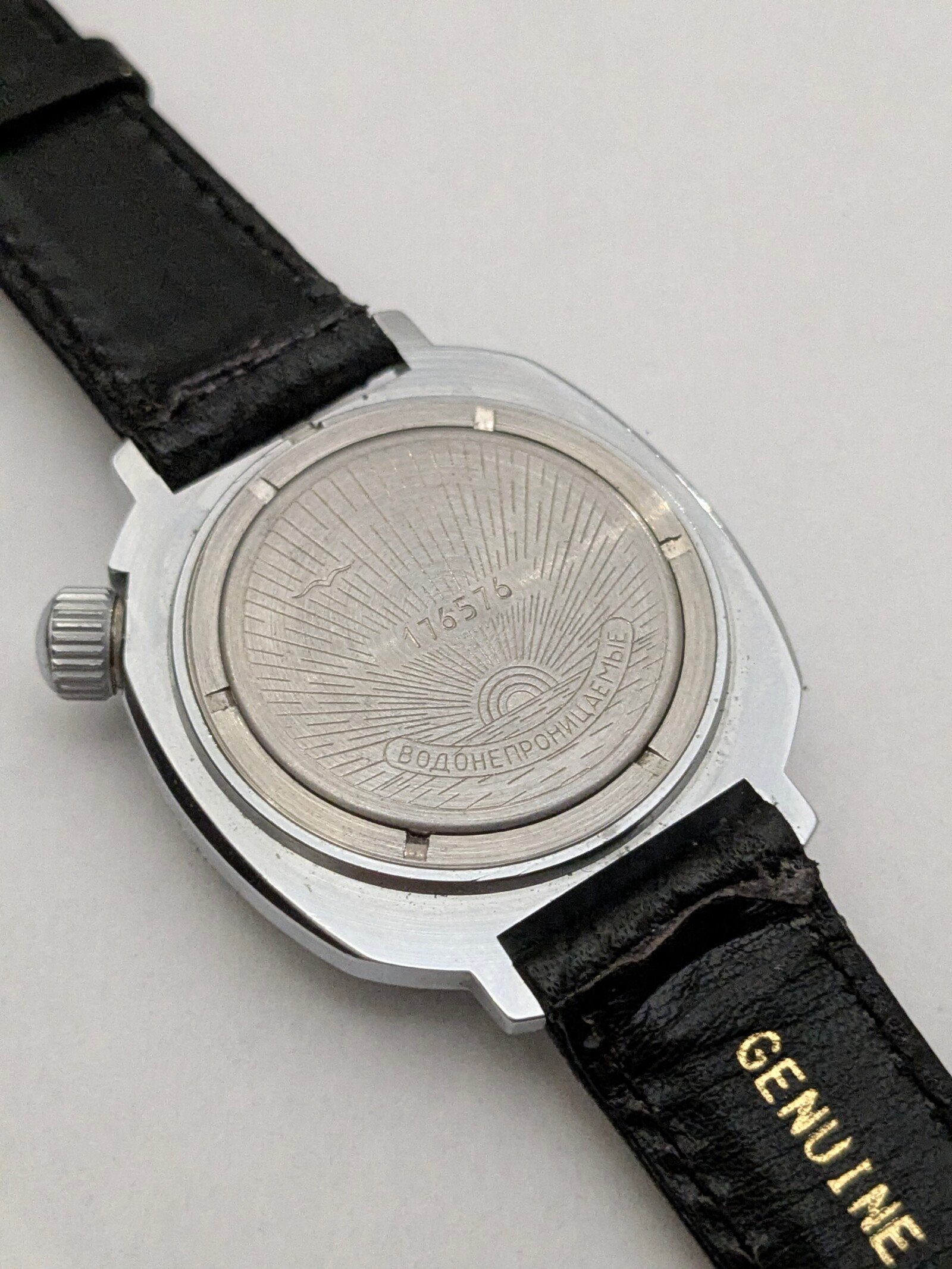 Vostok komandirskie Paratrooper 2414 corona a ore 2 - Grade B 6 Vostok Komandirskie Paratrooper sovietico con corona a ore 2