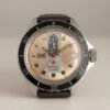 Orologio Vostok Komandirskie vintage sovietico commemorativo 1945 con quadrante dorato, soldato, lunetta girevole, datario e 17 rubini.
