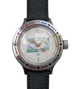 Orologio Vostok Kosmopolis vintage URSS, quadrante bianco con accattivante grafica futuristica, lunetta girevole e cinturino nero.