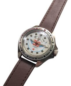 Orologio da collezione Vostok Amphibia vintage russo, quadrante crema commemorativo "50 anni" con aereo, data e cinturino in pelle marrone.